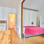 Guestready - Minimalist Mod, 15Th Arrondissement.