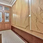 Guestready - Minimalist Mod, 15Th Arrondissement.